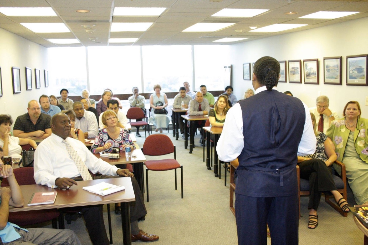 Kevin T. Robertson teaching emotional elevation to a professional audience