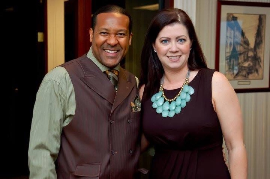 Kevin T. Robertson with a meeting professional at an event